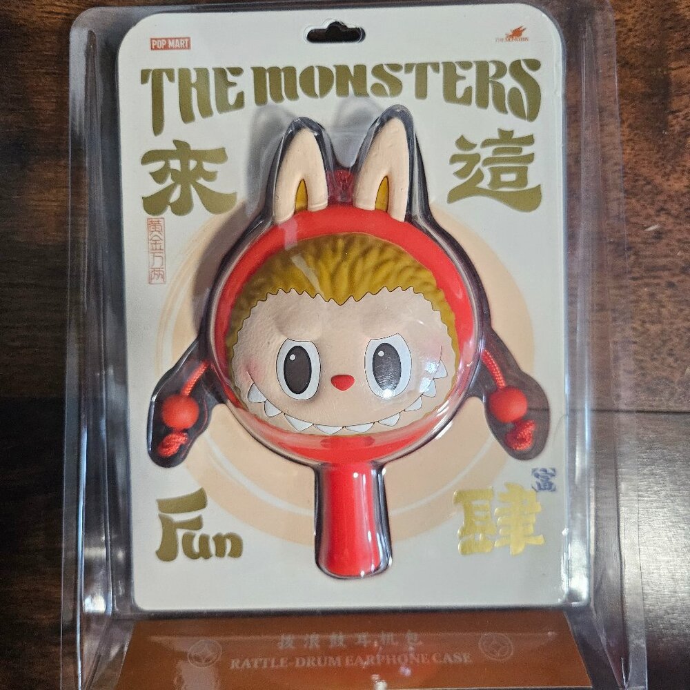 NWOT Popmart Labuba The Monsters Rattle Drum Earphone Case